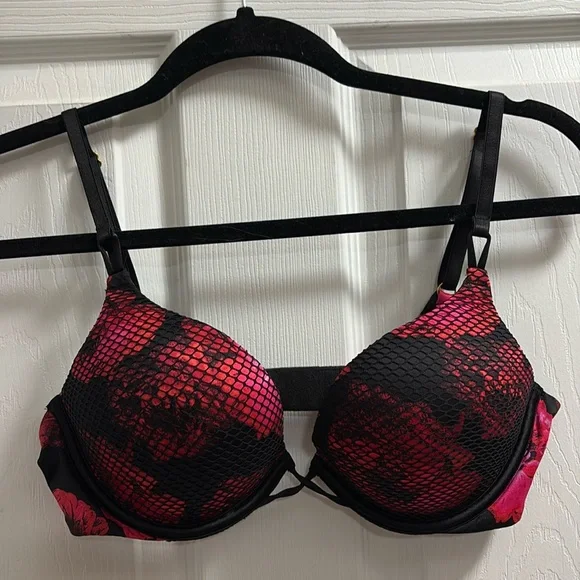 Victoria’s Secret, sexy, red and black bra 34B - Picture 1 of 3